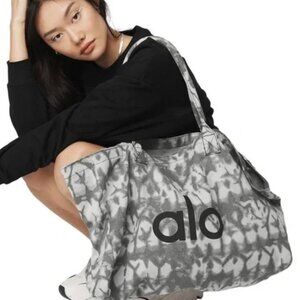 ALO YOGA TIE DYE GRAY TOTE BAG NEW!